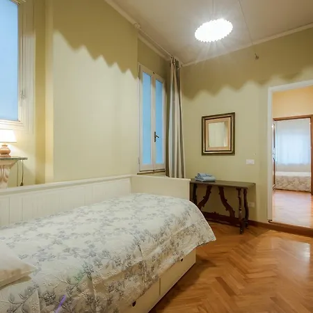 Apartment Charming Ponte Vecchio Florence
